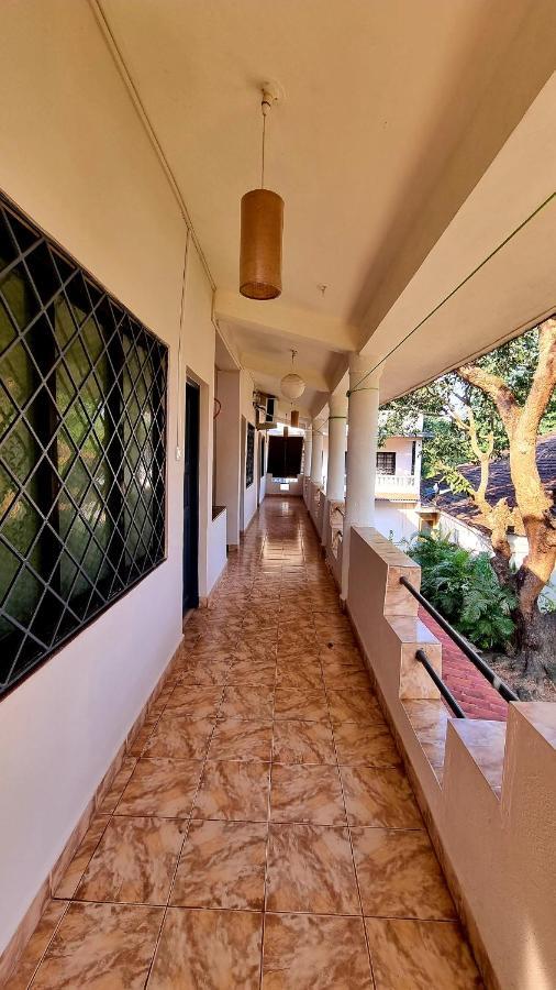 Garden Villa Vagator Luaran gambar